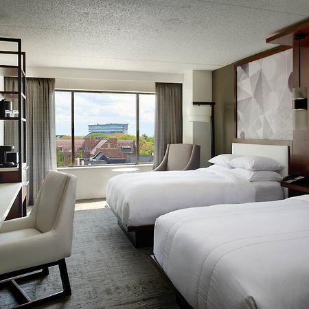 Marriott East Lansing At University Place Bagian luar foto