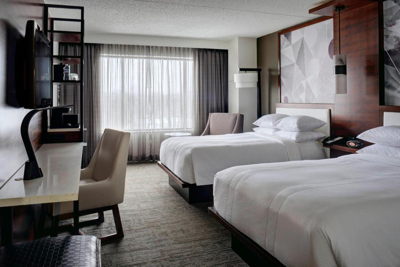Marriott East Lansing At University Place Bagian luar foto
