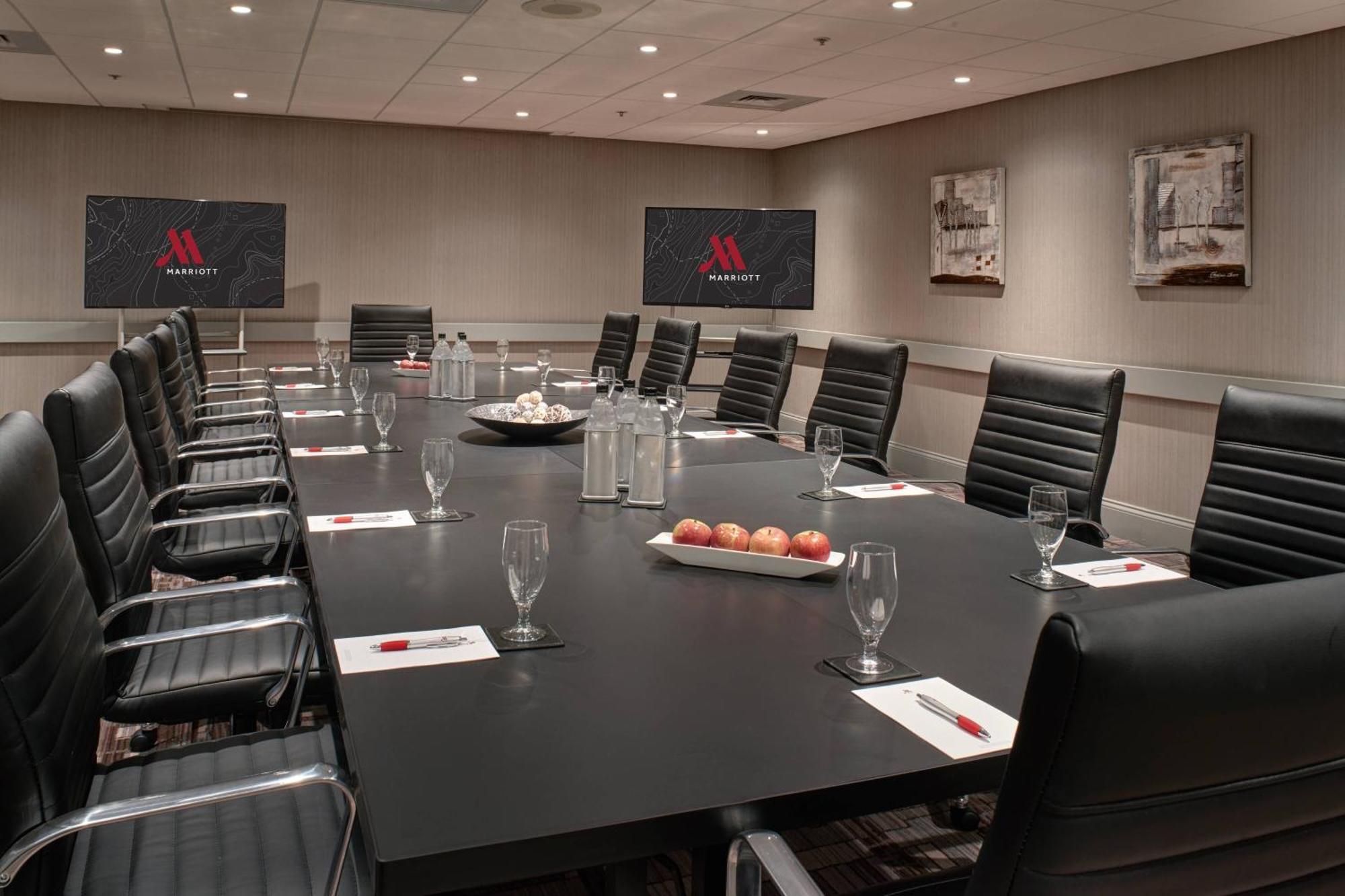 Marriott East Lansing At University Place Bagian luar foto