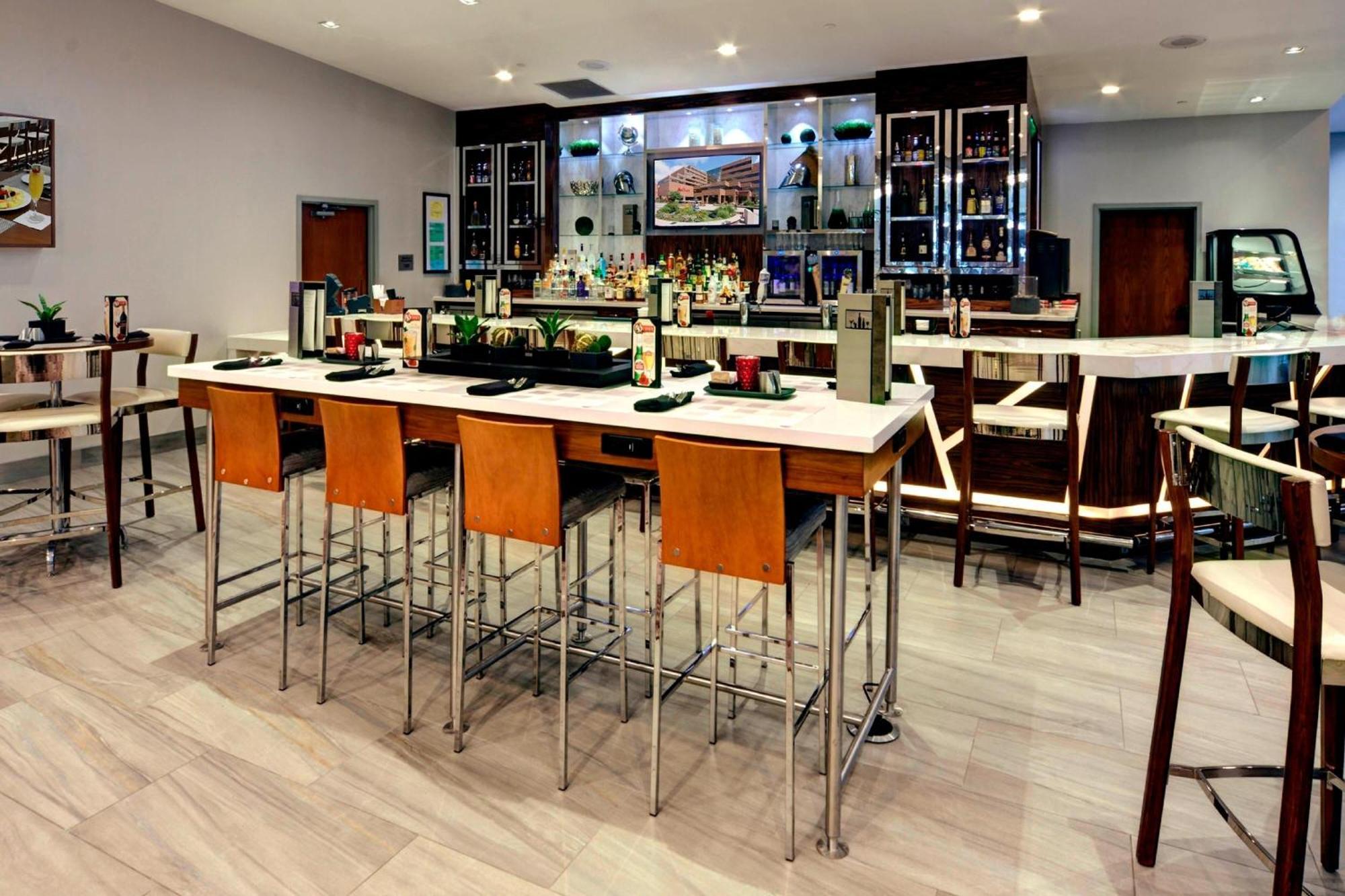 Marriott East Lansing At University Place Bagian luar foto